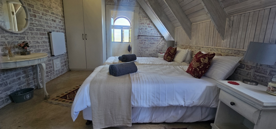 5 Bedroom Property for Sale in Middedorp Western Cape